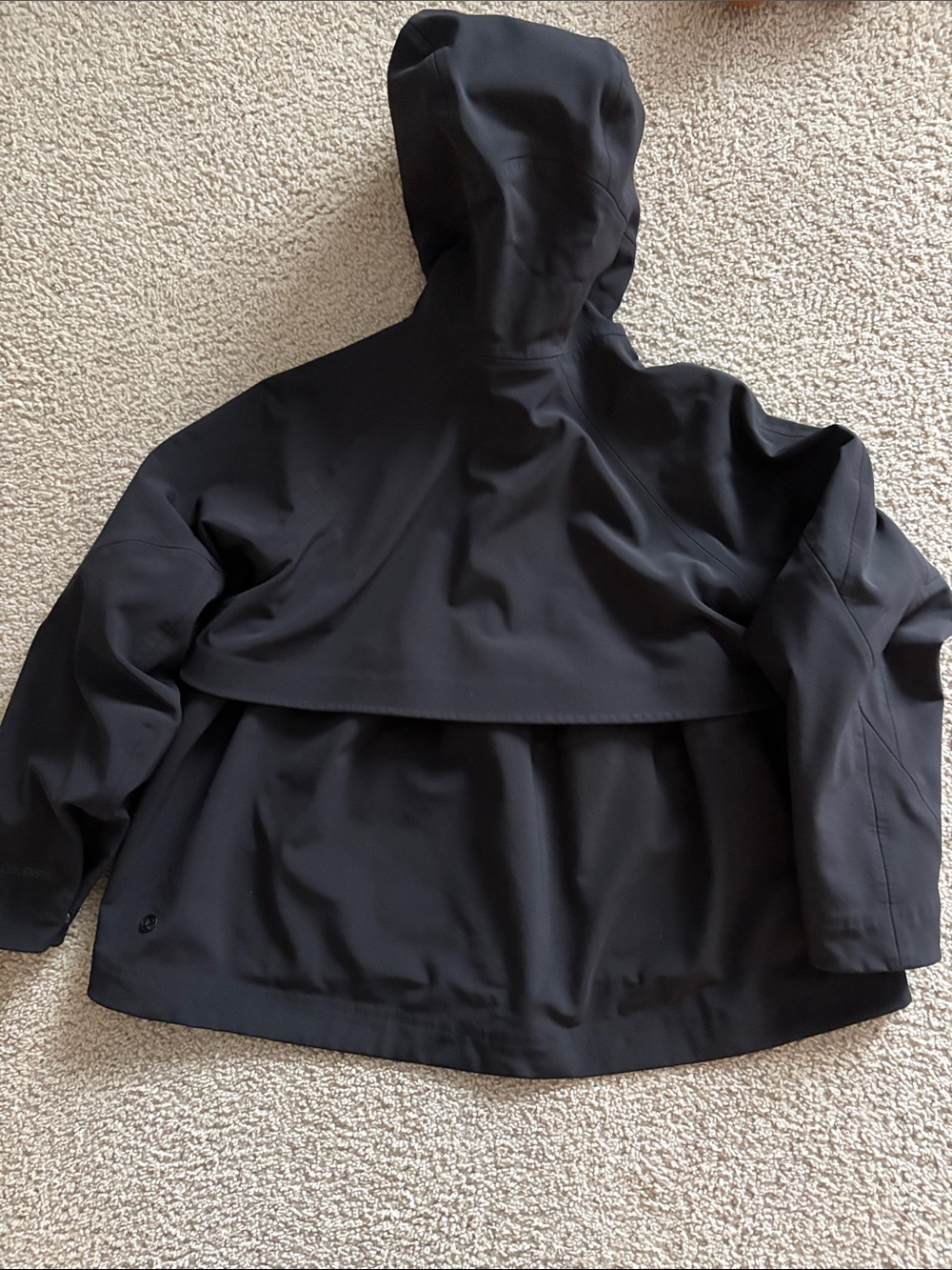 RepelShell Cinch-back rain jacket - Picture 2 of 12